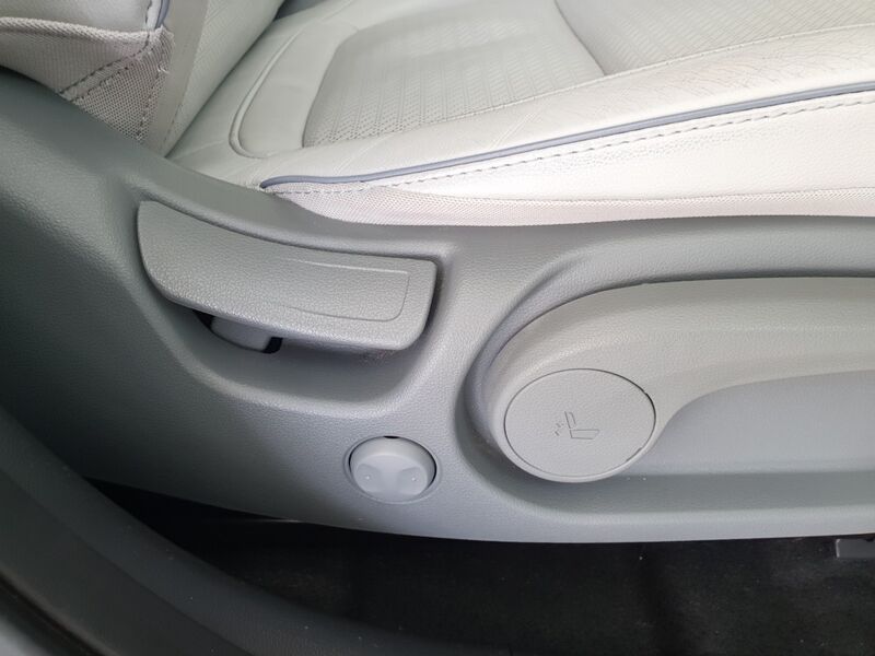 More views of Hyundai KONA