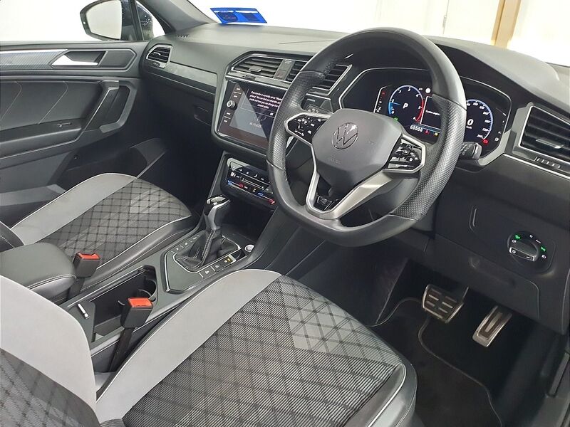 More views of Volkswagen Tiguan Allspace