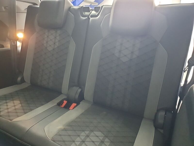 More views of Volkswagen Tiguan Allspace