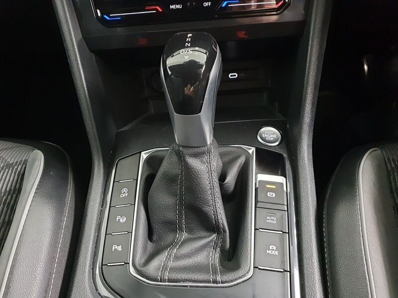 More views of Volkswagen Tiguan Allspace