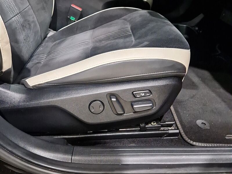 More views of Kia EV6