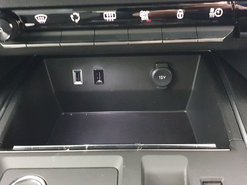 More views of Citroen C5 Aircross