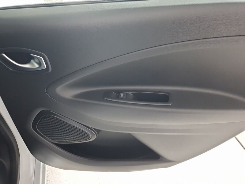 More views of Renault Zoe