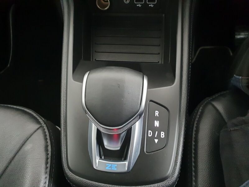 More views of Renault Zoe