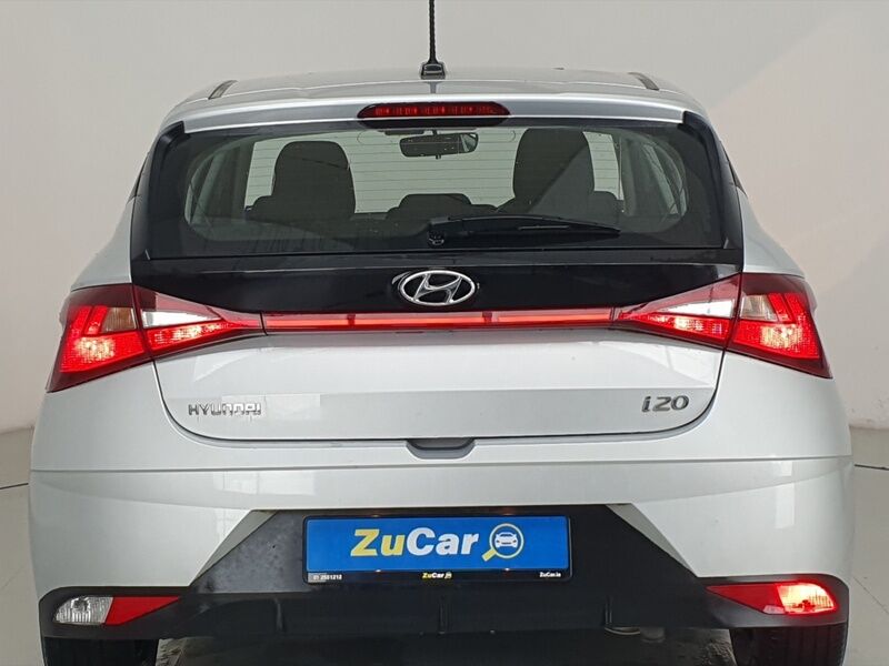 More views of Hyundai i20