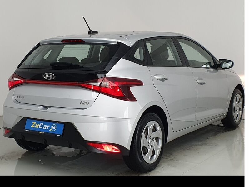 More views of Hyundai i20