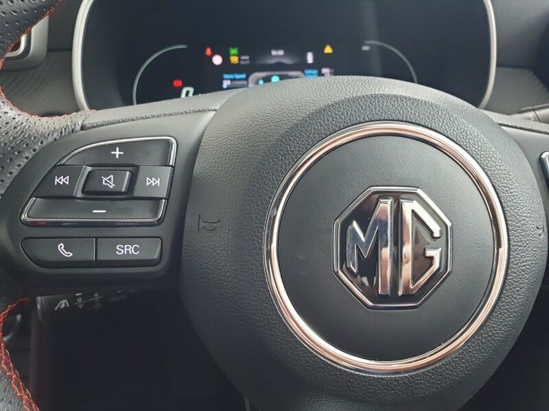 More views of MG ZS