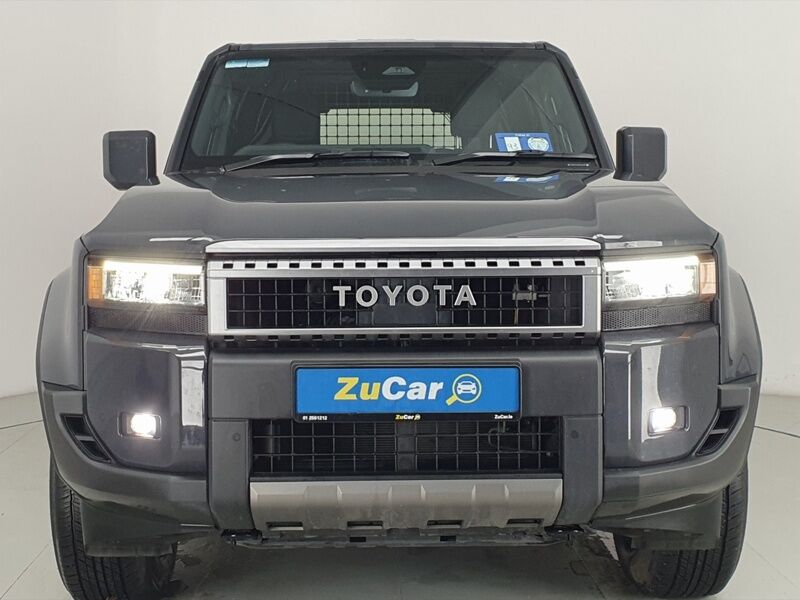 More views of Toyota Land Cruiser