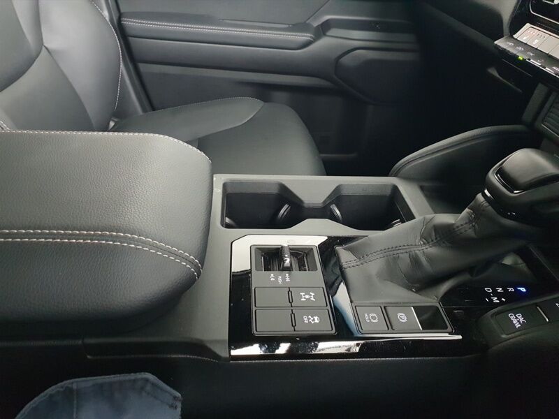 More views of Toyota Land Cruiser