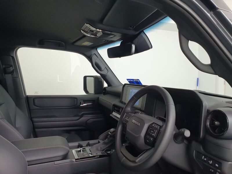 More views of Toyota Land Cruiser