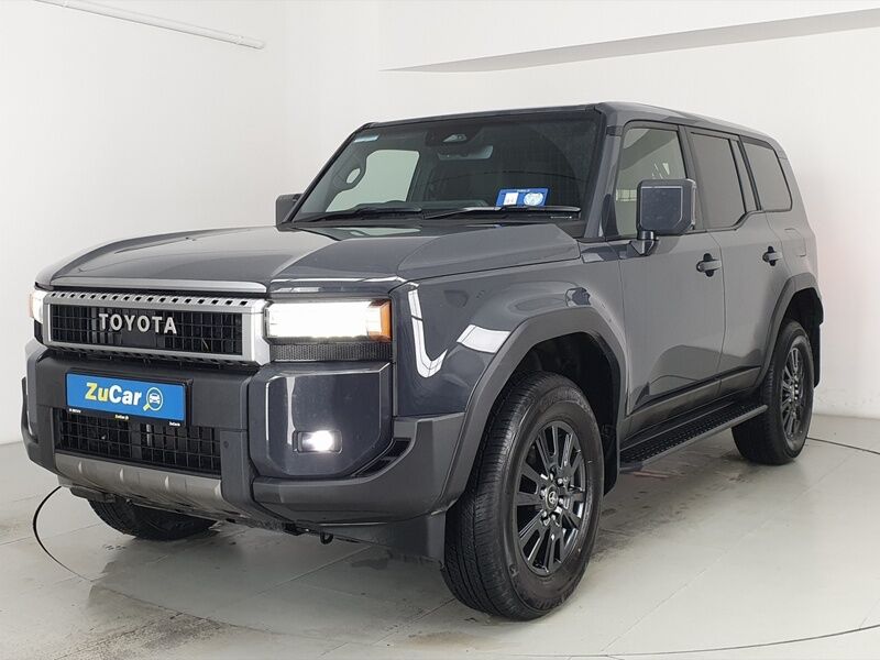 More views of Toyota Land Cruiser