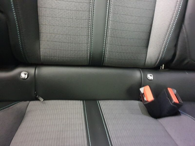 More views of Peugeot 2008