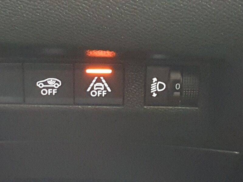 More views of Peugeot 2008