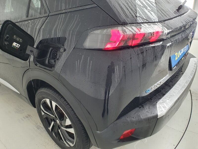 More views of Peugeot 2008