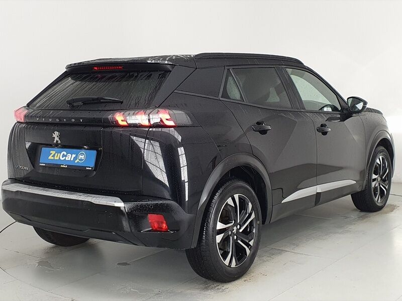 More views of Peugeot 2008