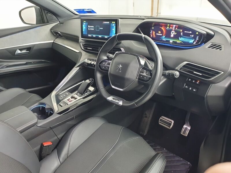 More views of Peugeot 3008