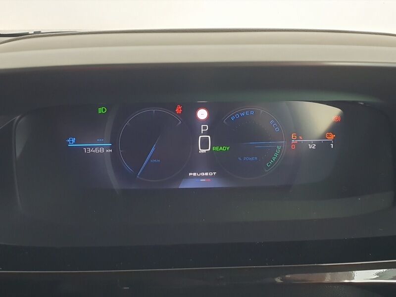 More views of Peugeot 308