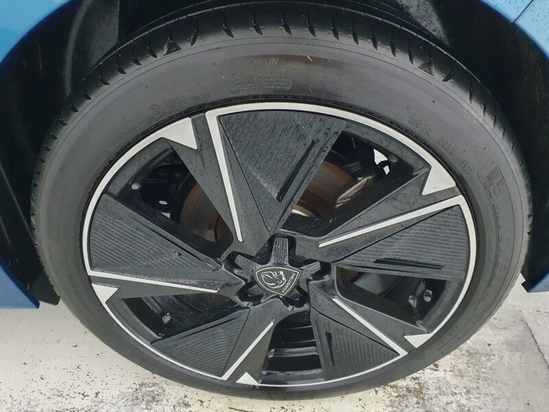 More views of Peugeot 308