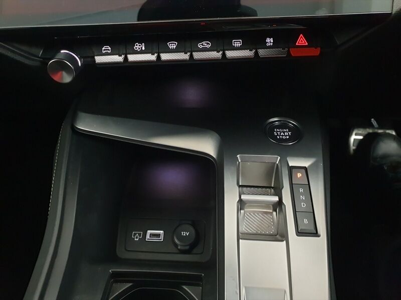 More views of Peugeot 308