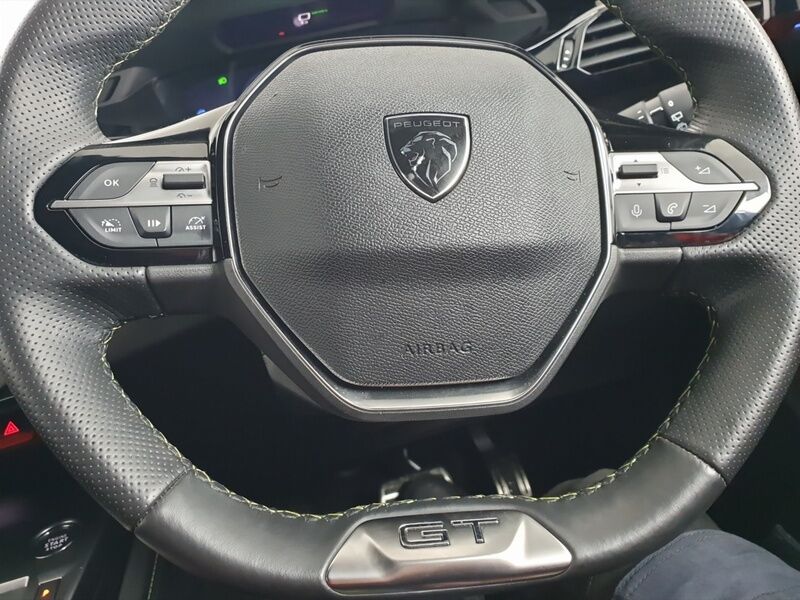 More views of Peugeot 308