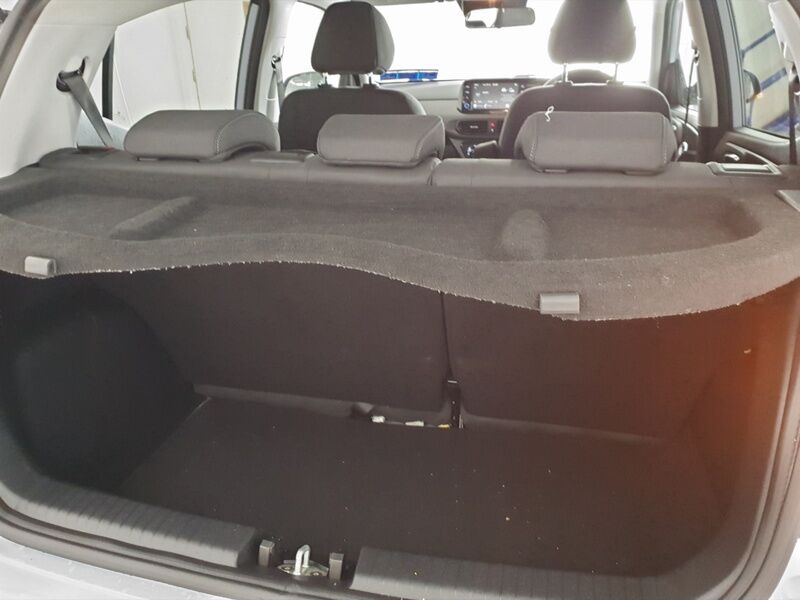 More views of Hyundai i10