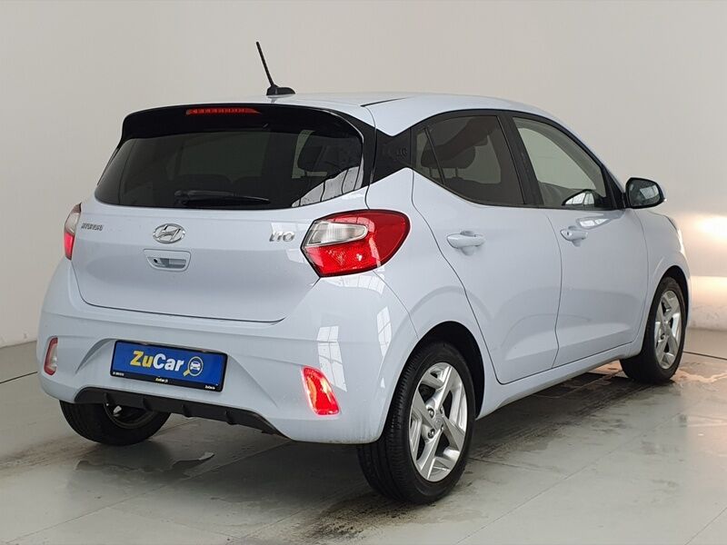 More views of Hyundai i10
