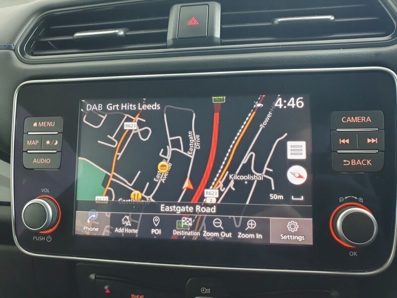 More views of Nissan Leaf