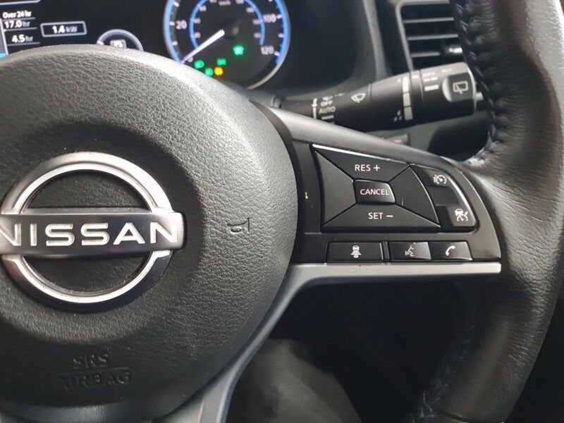 More views of Nissan Leaf