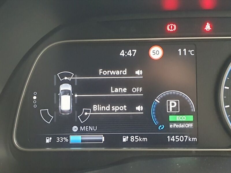 More views of Nissan Leaf