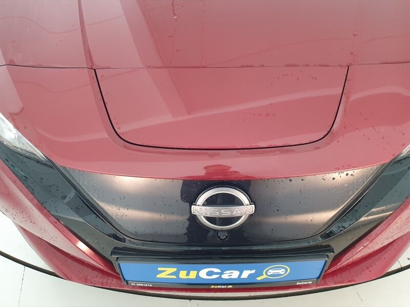 More views of Nissan Leaf