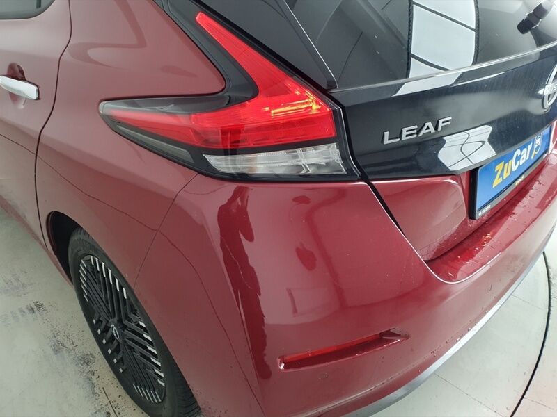 More views of Nissan Leaf