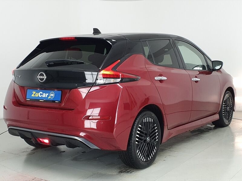 More views of Nissan Leaf