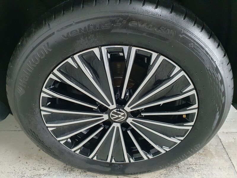 More views of Volkswagen Tiguan