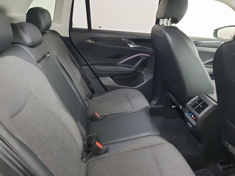 More views of Volkswagen Tiguan