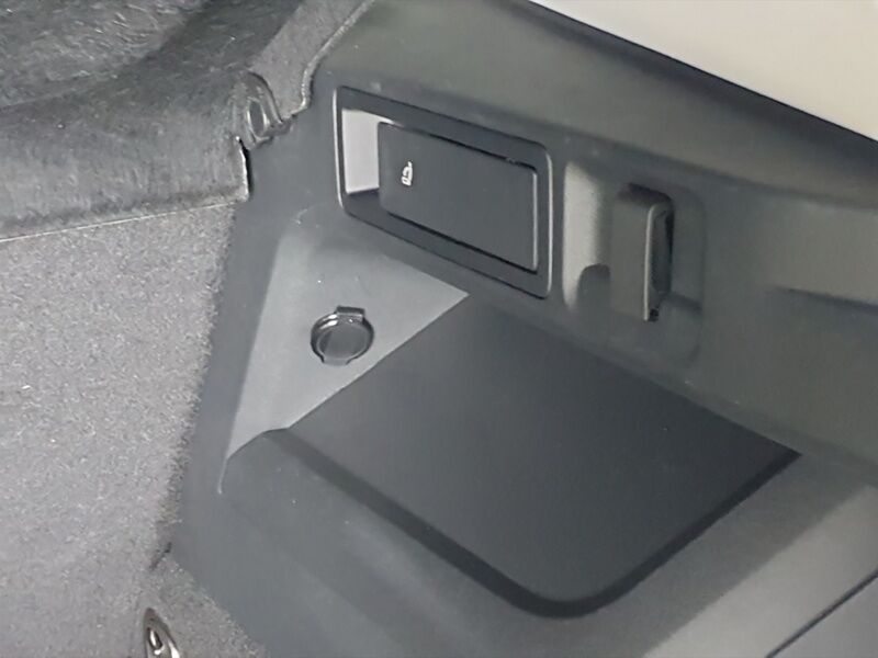 More views of Volkswagen Tiguan