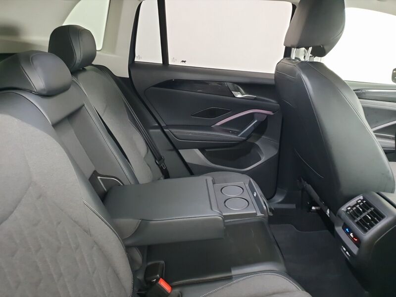 More views of Volkswagen Tiguan