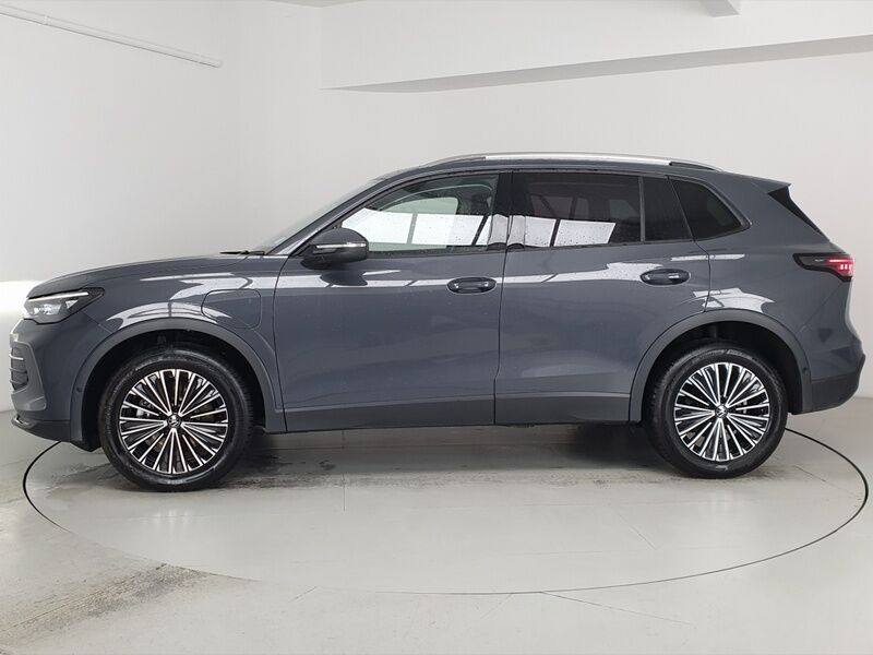 More views of Volkswagen Tiguan