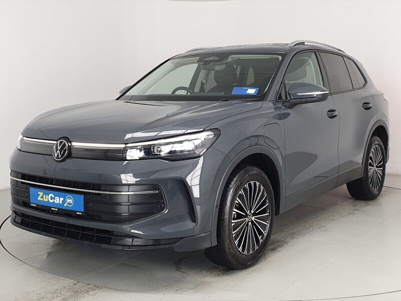 More views of Volkswagen Tiguan