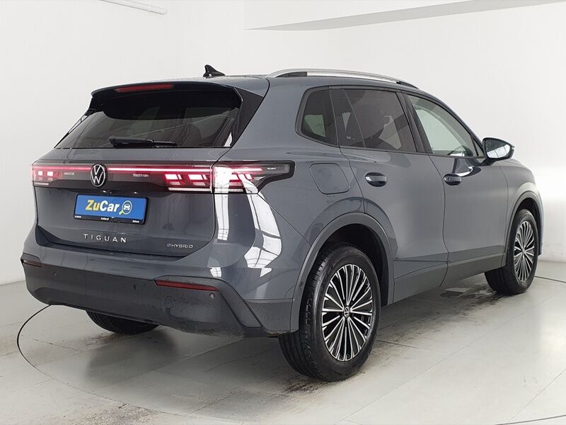 More views of Volkswagen Tiguan