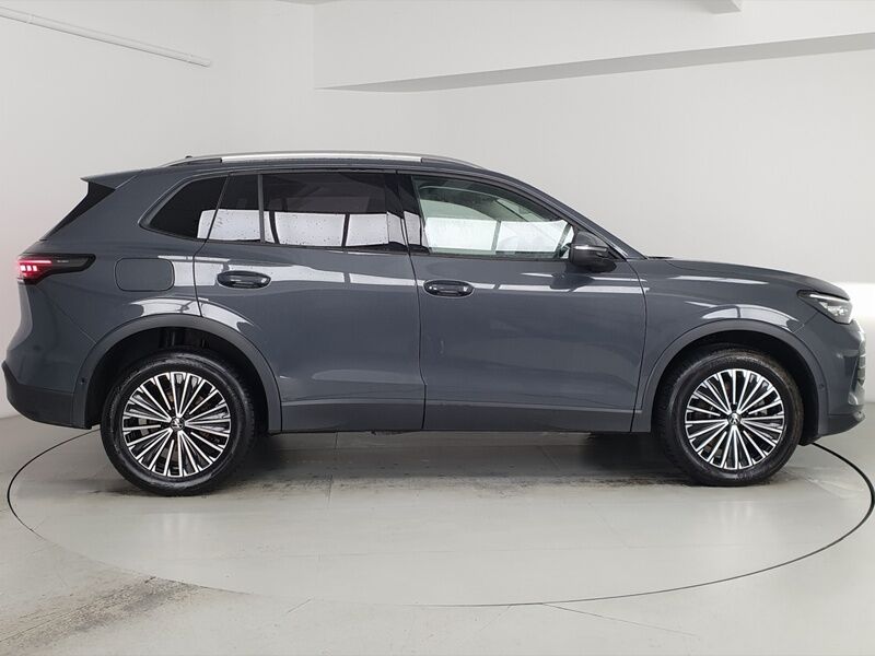 More views of Volkswagen Tiguan