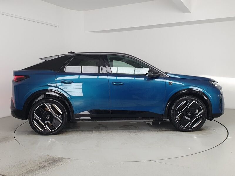 More views of Peugeot 3008