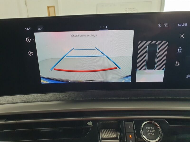 More views of Peugeot 3008