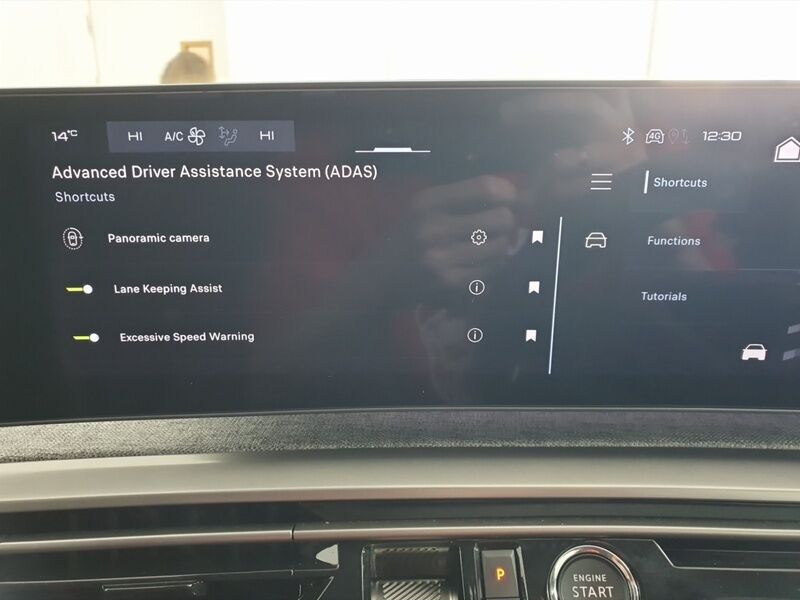 More views of Peugeot 3008