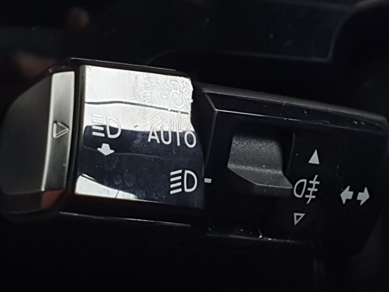 More views of Peugeot 3008