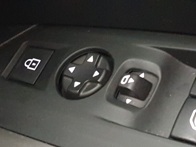 More views of Peugeot 3008