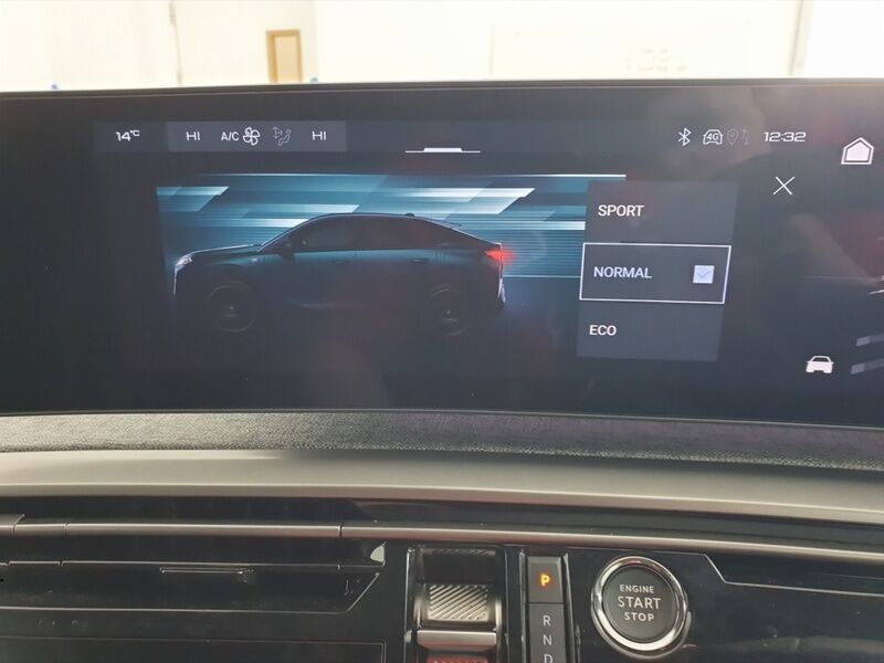 More views of Peugeot 3008