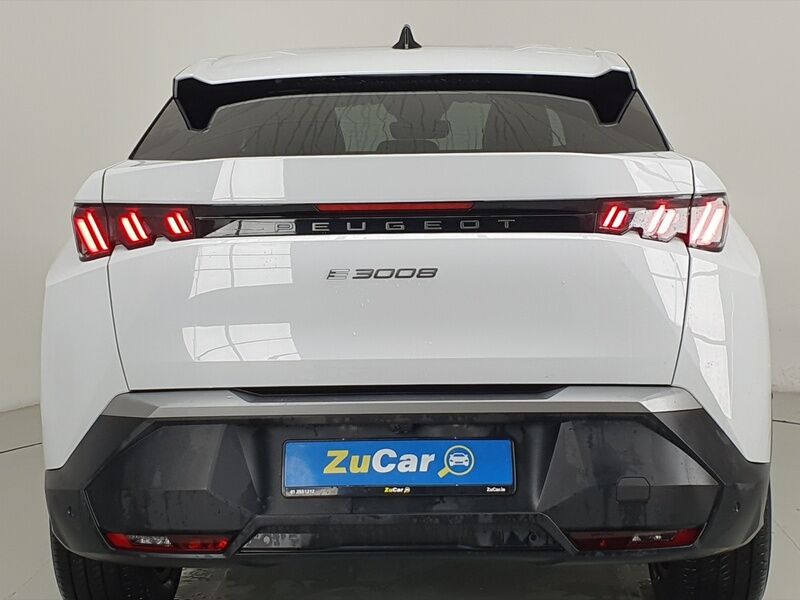 More views of Peugeot 3008