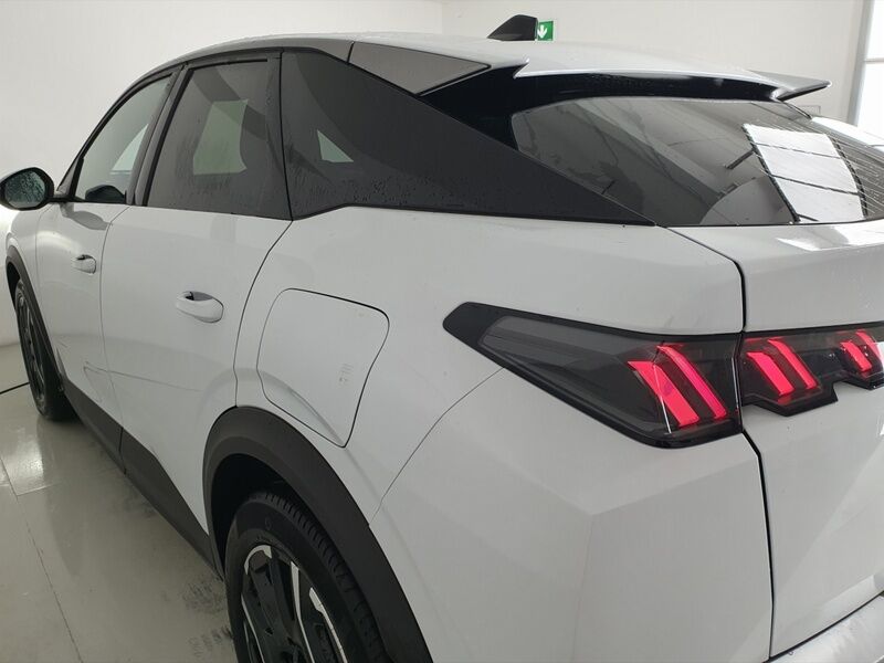 More views of Peugeot 3008