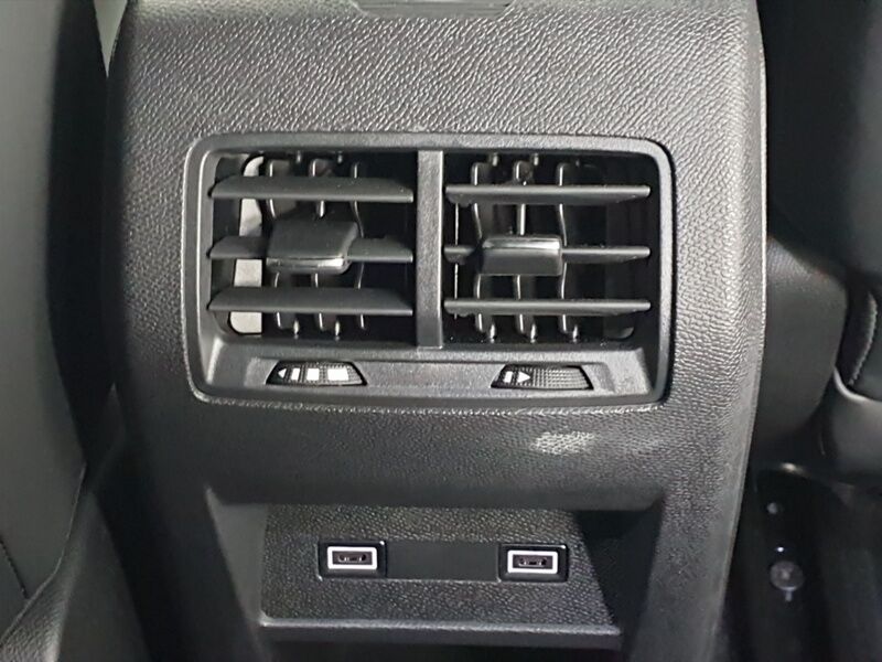 More views of Peugeot 308