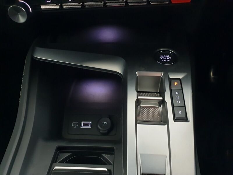 More views of Peugeot 308